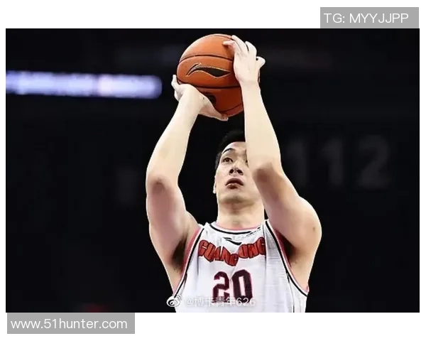 任骏飞领衔球队奋勇争先展现篮球风采助力赛季辉煌成就 任骏飞领衔球队奋勇争先展现篮球风采助力赛季辉煌成就