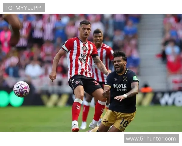 利物浦与贝红星激战正酣比分悬念引人关注