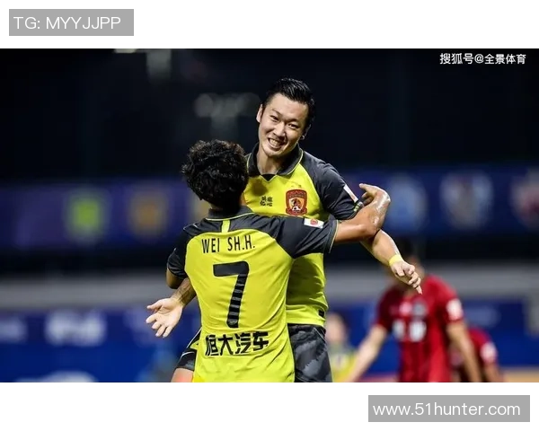 恒大与建业激战正酣谁能在这场较量中笑到最后